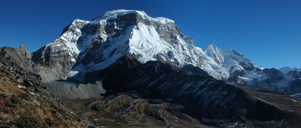 Mountain_Range_in_Northern_Sikkim